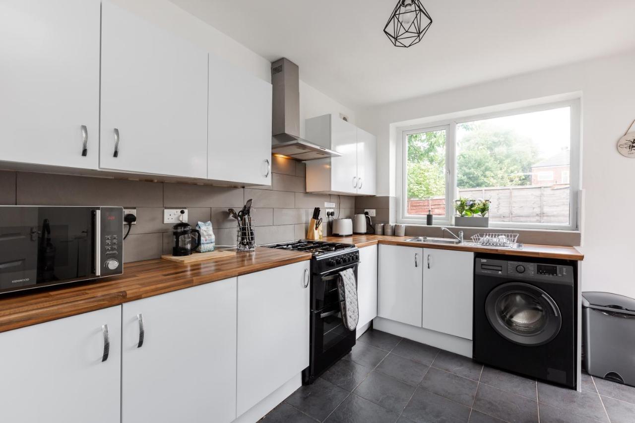 Villa 1 Mile To Etihad Stadium & Coop Arena, Free Parking, 7 Ppl à Manchester Extérieur photo