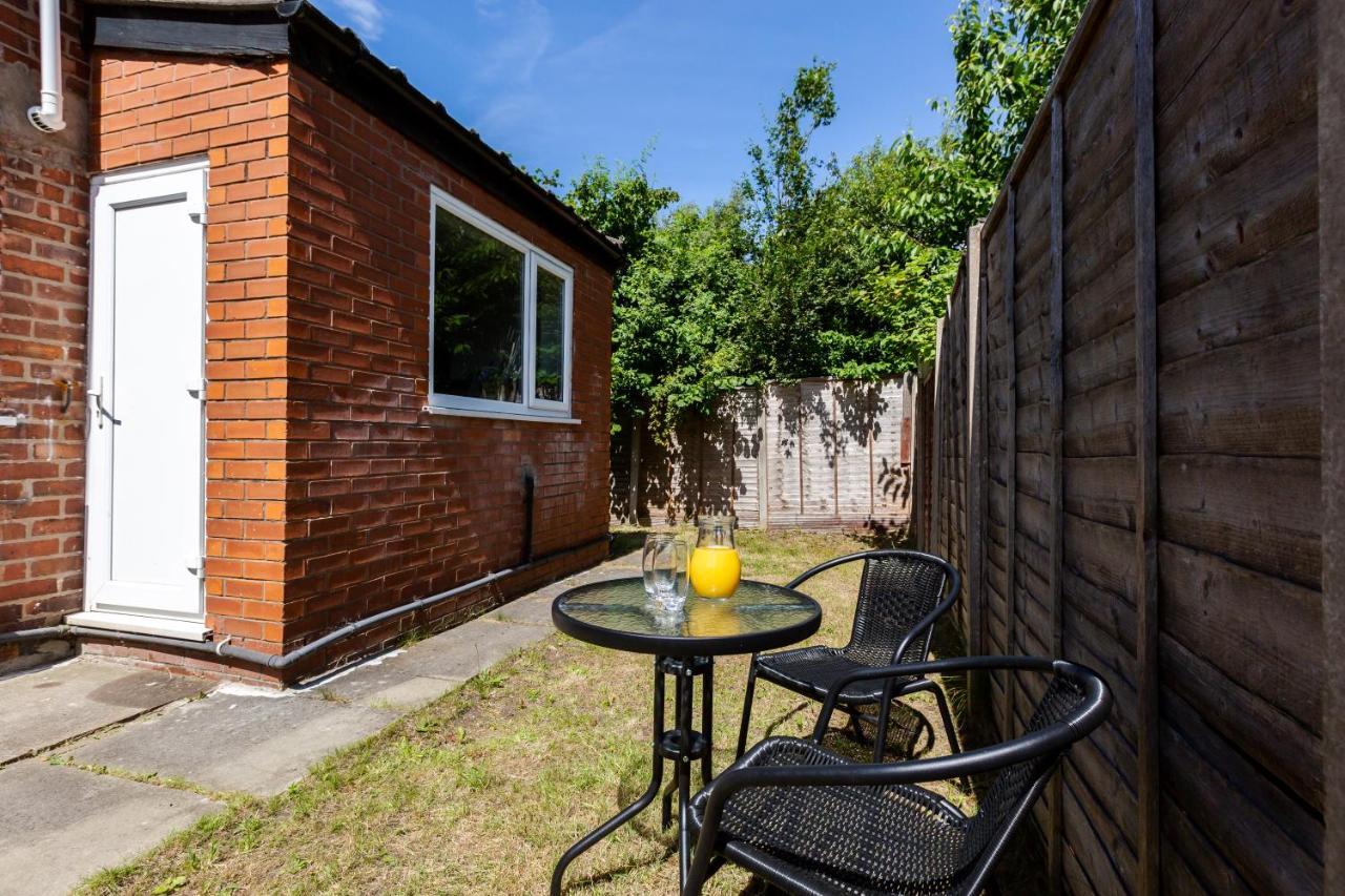 Villa 1 Mile To Etihad Stadium & Coop Arena, Free Parking, 7 Ppl à Manchester Extérieur photo